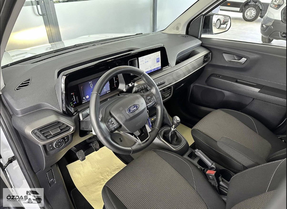 TOURNEO COURİER 1.5L DELUXE DİZEL 2024 MODEL